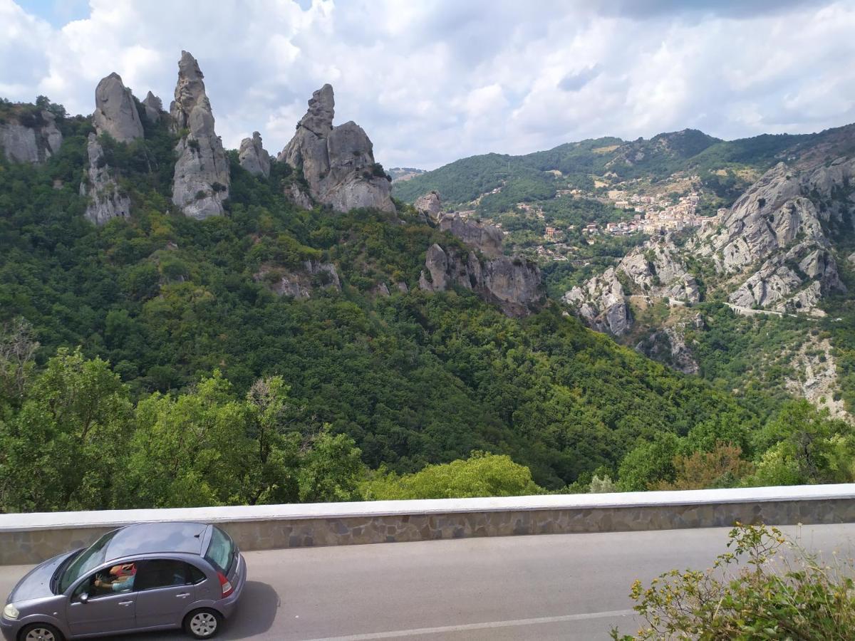 All Inbasilicata Bed & Breakfast Baragiano 外观 照片